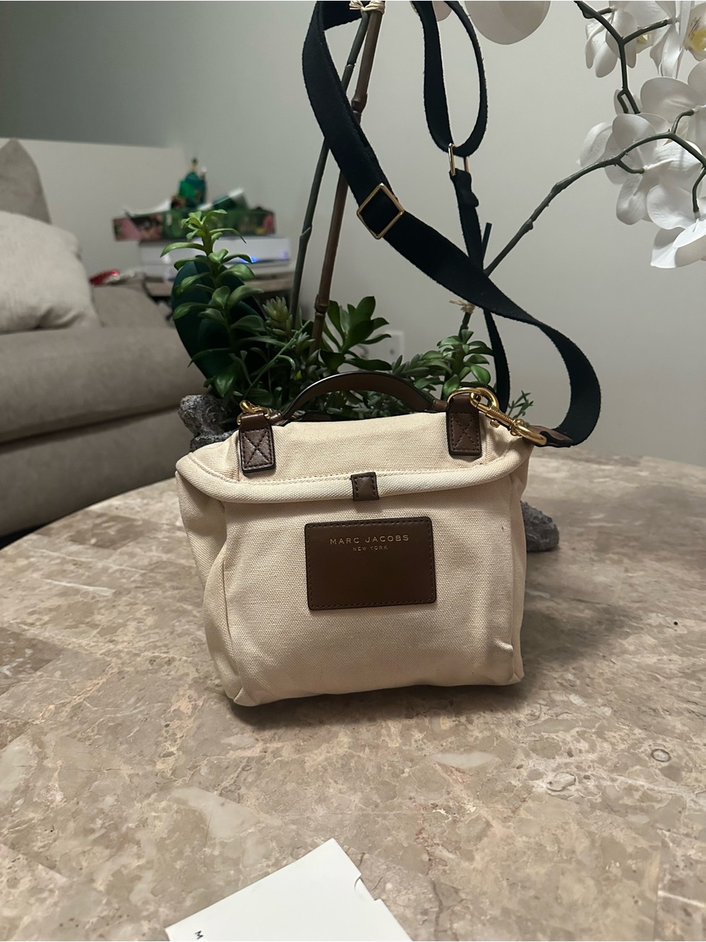 Marc Jacobs Cream and Brown Crossbody Bag with Gold Hardware - Picture 4 of 14